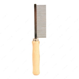 Расческа однорядная металлическая с деревянной ручкой с частыми зубьями